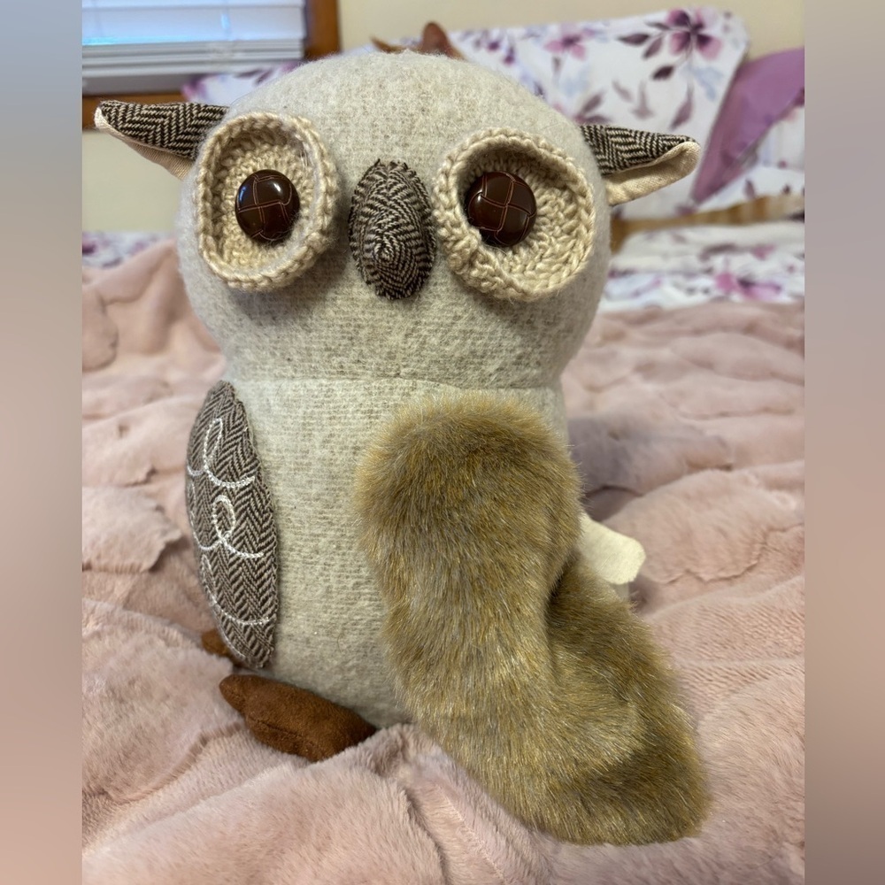 Hobby Lobby Textured Owl Decor - Cream and Brown